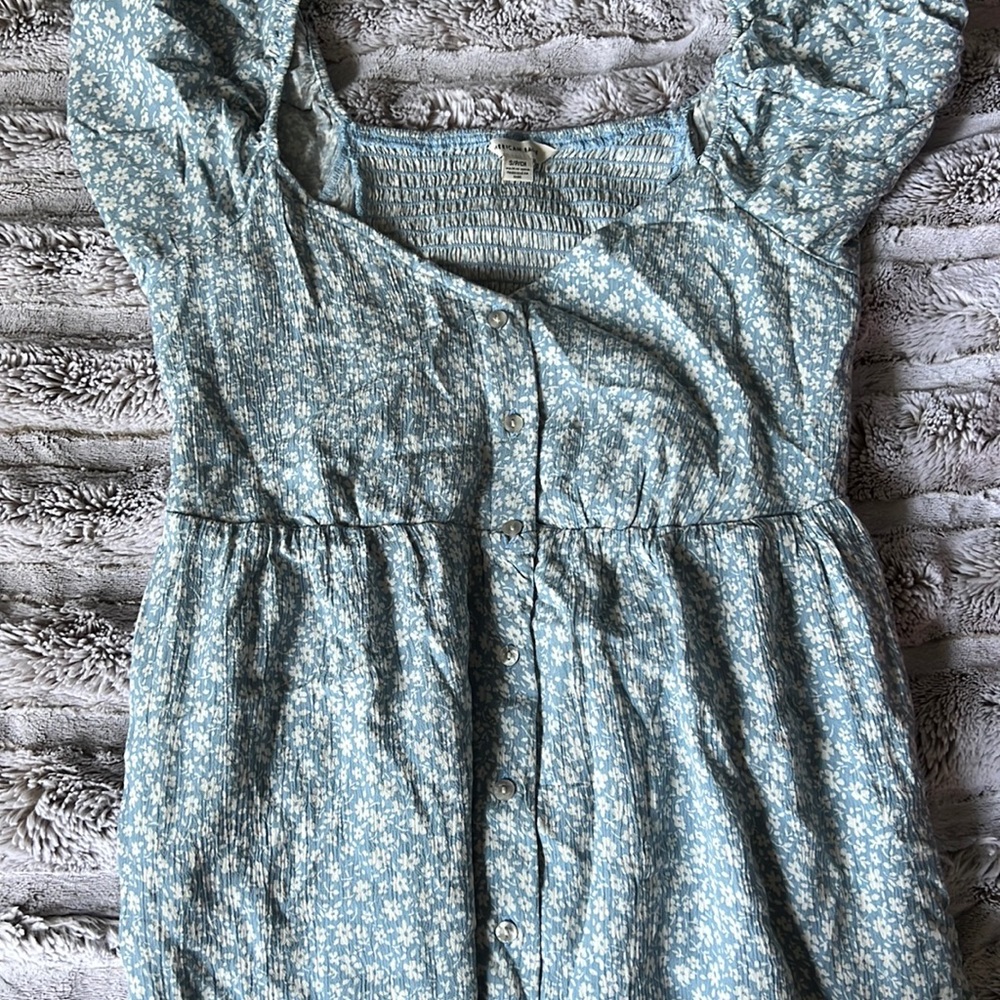 Super cute AE dress